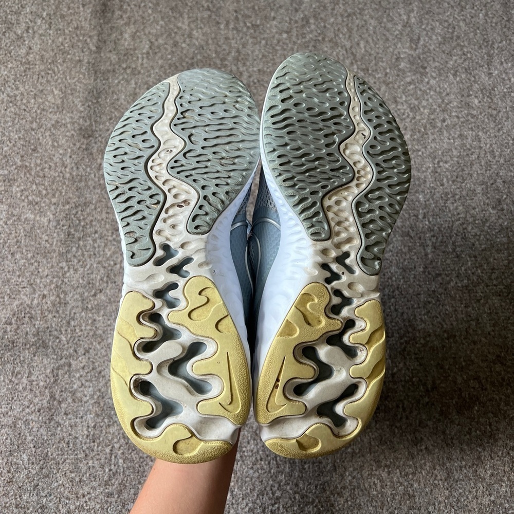 Nike Renew Athletic Sneakers Womens 8.5 Running Jogging Workout Grey Gym Shoes - Picture 5 of 10